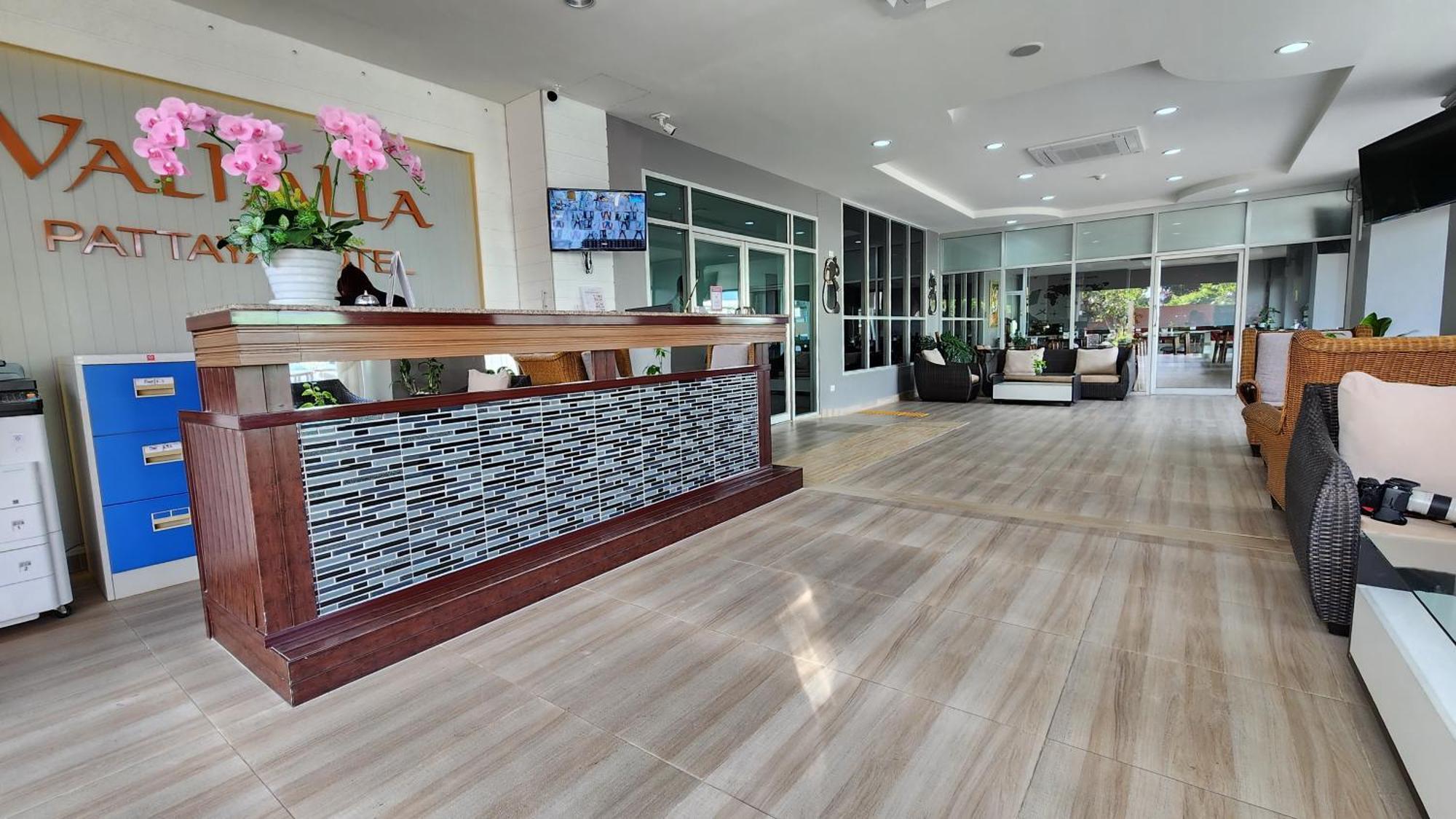 Valhalla Pattaya Hotel ジョムティエンビーチ エクステリア 写真