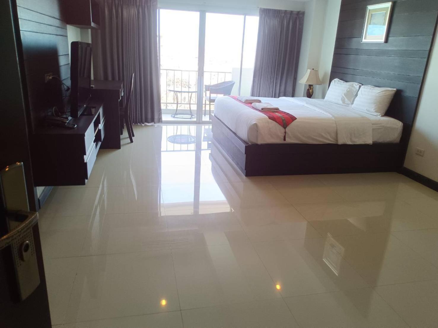 Valhalla Pattaya Hotel ジョムティエンビーチ エクステリア 写真